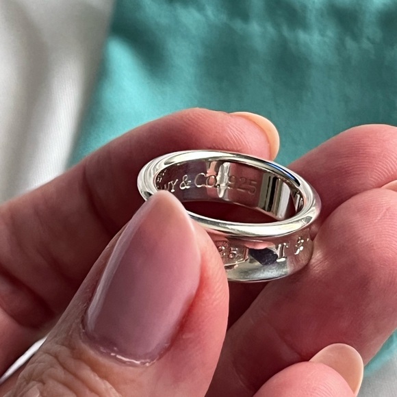 Tiffany 1837® Ring in Silver, Medium width - Picture 7 of 13